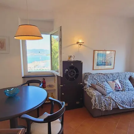 Apartment L'arpara Casa Al Molo Dal Mare Al Castello *