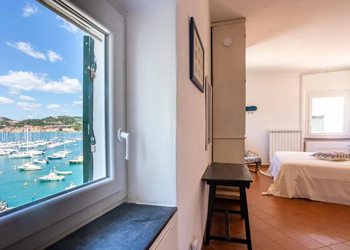 Διαμέρισμα L'arpara Casa Al Molo Dal Mare Al Castello