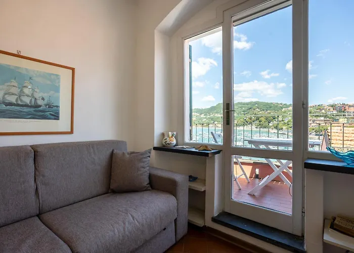 Lägenhet L'arpara Casa Al Molo Dal Mare Al Castello Lerici
