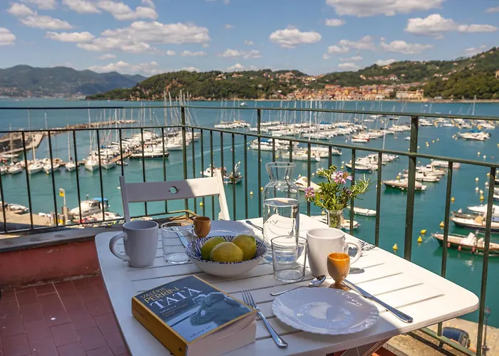 Διαμέρισμα L'arpara Casa Al Molo Dal Mare Al Castello *